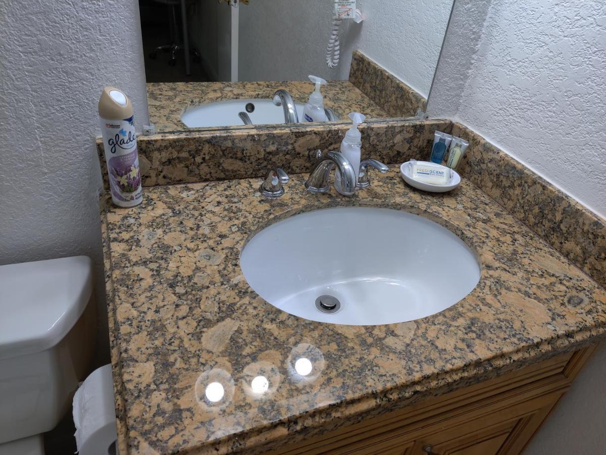 Centauri Vacation Rentals Beautiful 2-Bedroom Condo, Near All Orlando Attractions, Free Parking & Wi-Fi, King Bed, #1 Kültér fotó