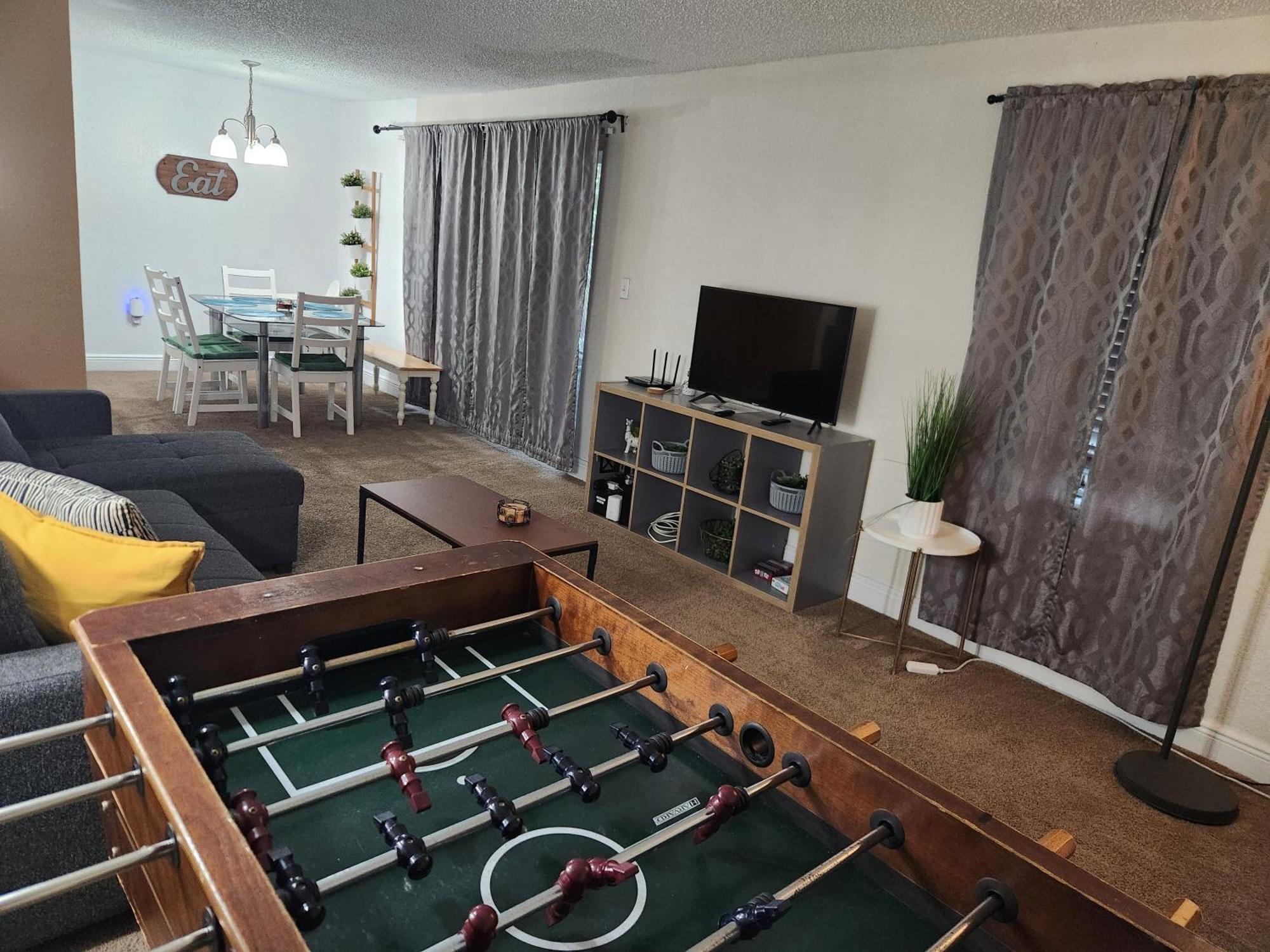Centauri Vacation Rentals Beautiful 2-Bedroom Condo, Near All Orlando Attractions, Free Parking & Wi-Fi, King Bed, #1 Kültér fotó